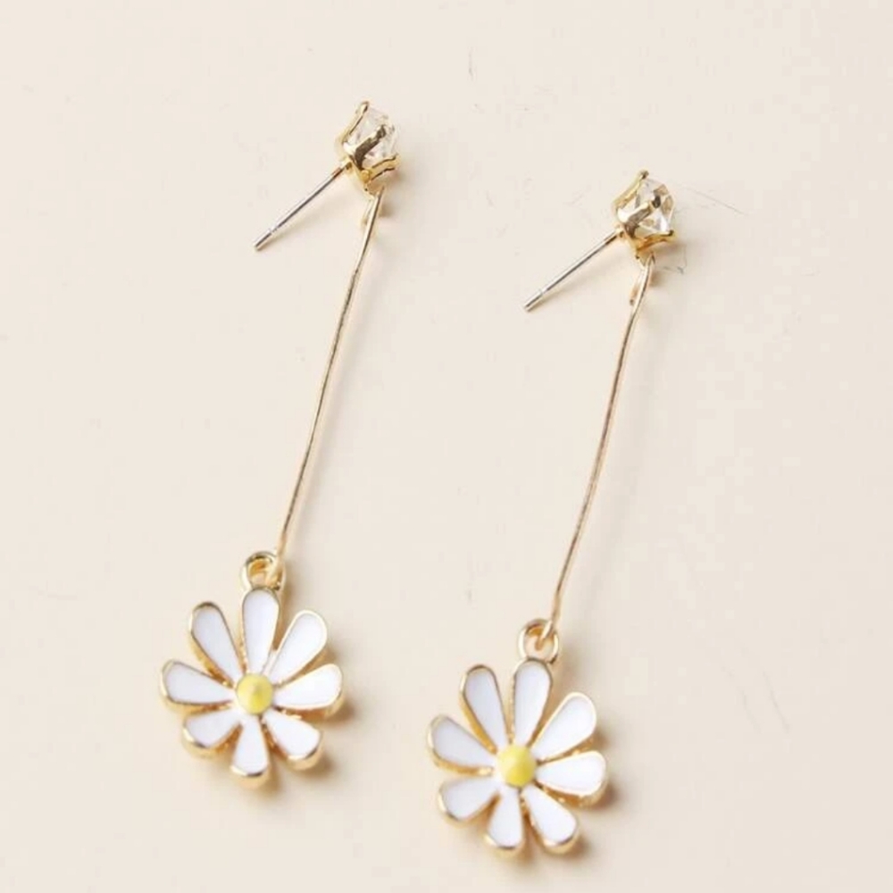 Daisy Hanging Earrings